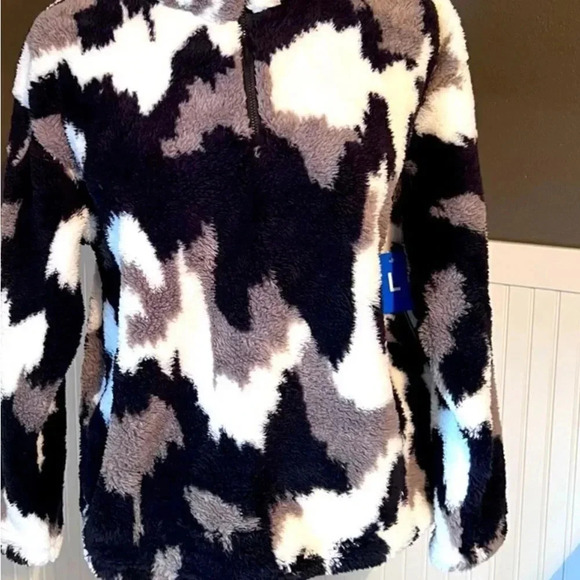 Eddie Bauer Ladies’ Plush Quarter Zip - Picture 8 of 9